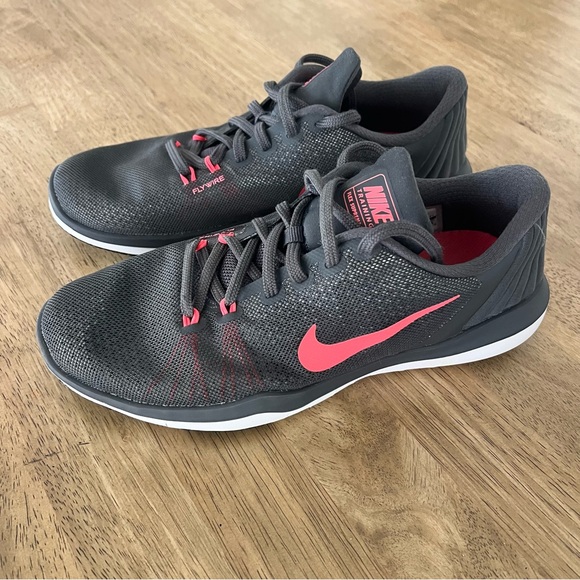 Women’s Nike Flex Supreme - Picture 1 of 7
